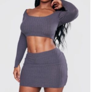 Knit two-piece skirt and long sleeve